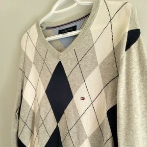 Tommy Hilfiger Men's Argyle V-Neck Sweater Size L
